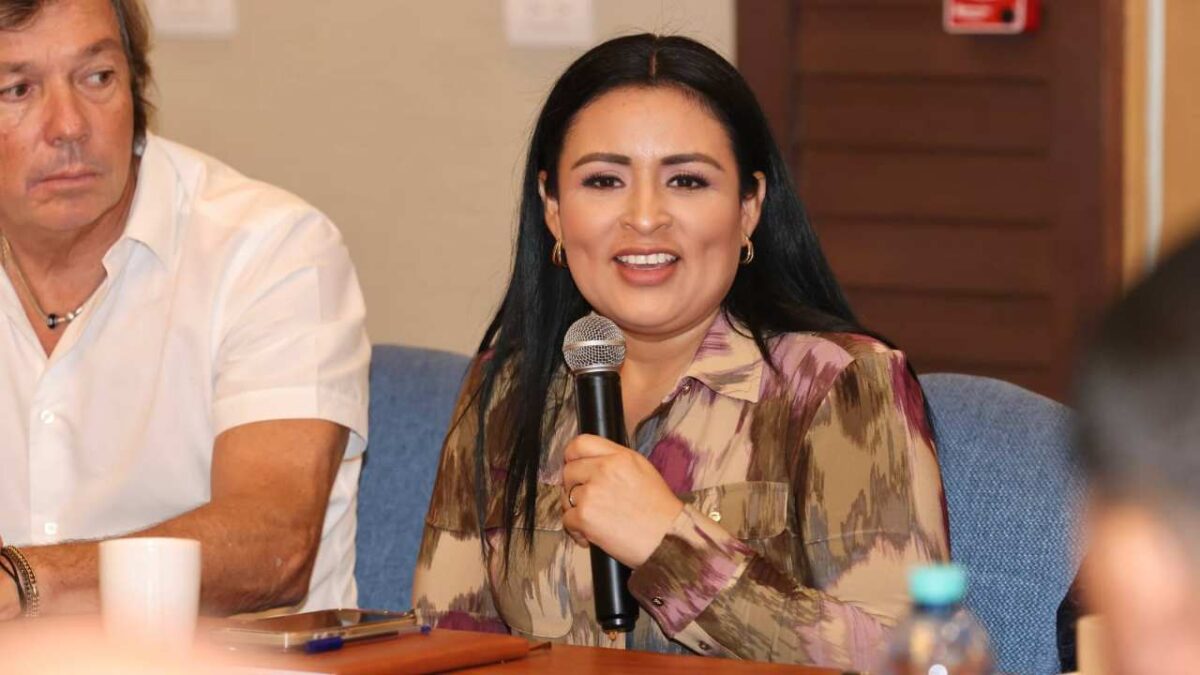 Blanca Merari activa Plan de Contención del Sargazo en P. Morelos