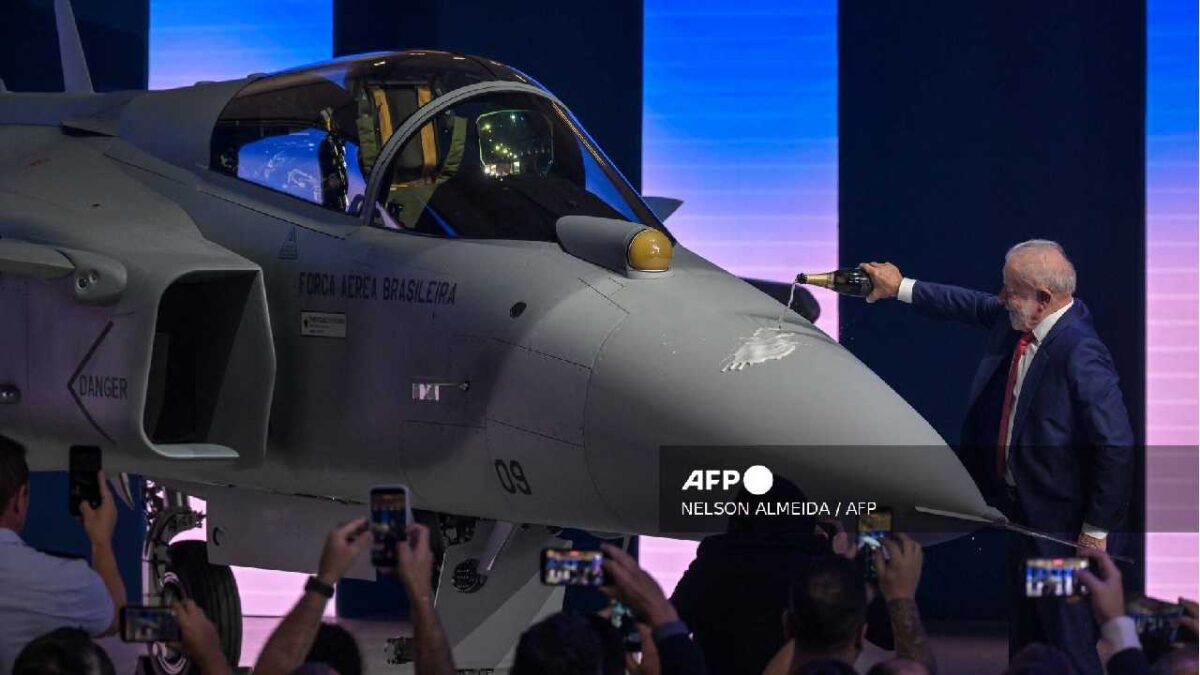 Brasil presume su nueva joya bélica.