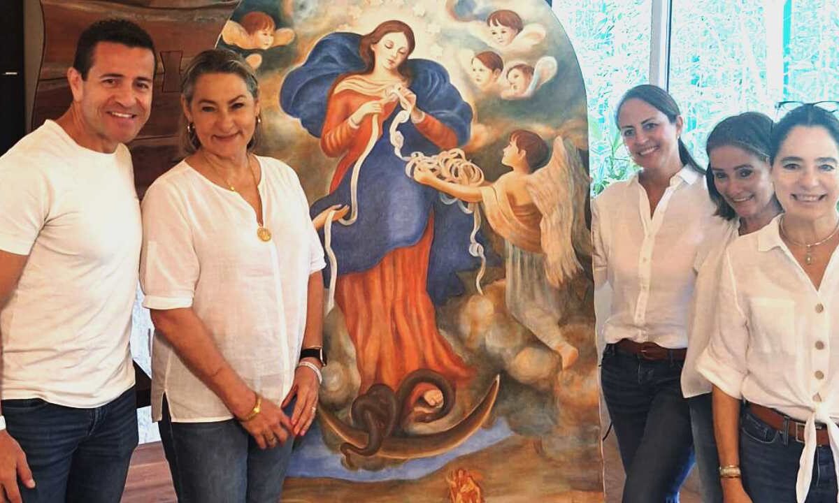 Presentan Carrea Familiar María Desatadora de Nudos.