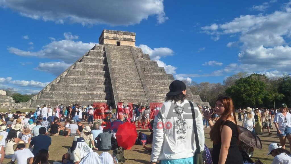 Kukulcán desciende en Chichén Itzá ante 9 mil personas