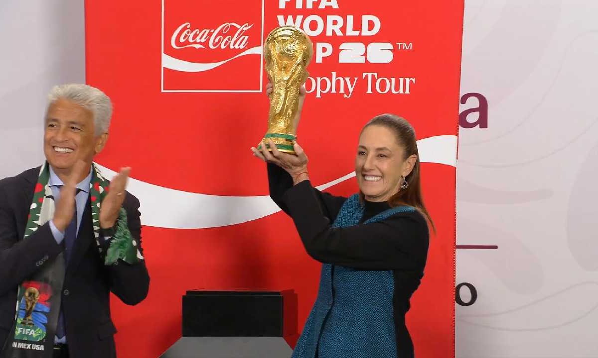 Claudia Sheinbaum levantó la Copa del Mundo 2026.