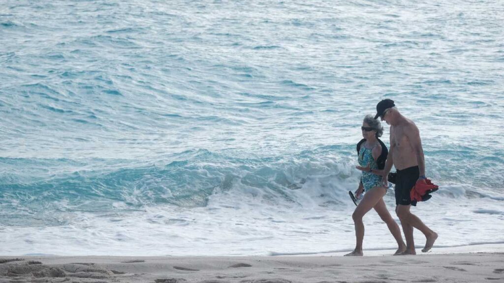 Clima en Quintana Roo: prevén cielo nublado, ambiente cálido y actividad eléctrica; se desplaza frente frío 42