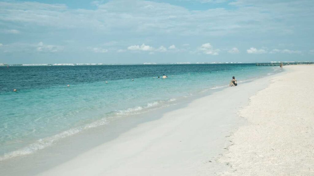 Clima en Quintana Roo: viento fresco para este viernes, lluvias aisladas y ambiente caluroso