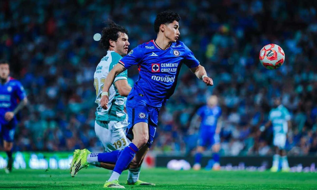 Cruz Azul sigue de líder.
