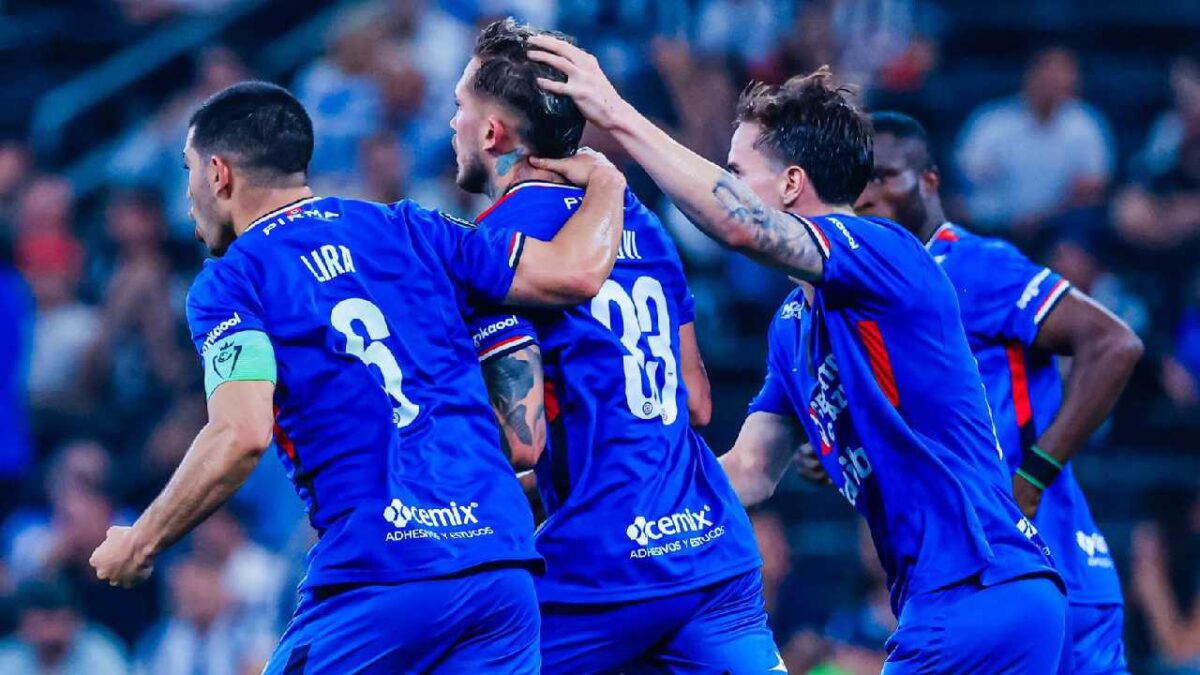 Cruz Azul sigue imbatible.
