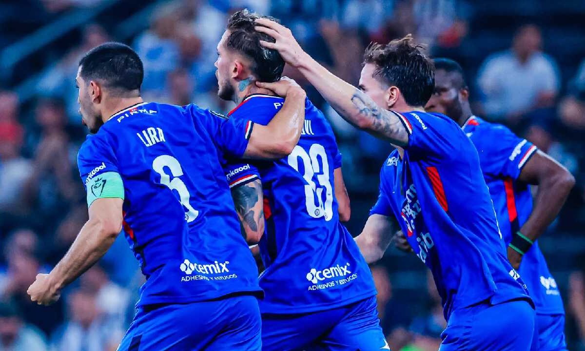 Cruz Azul sigue imbatible.