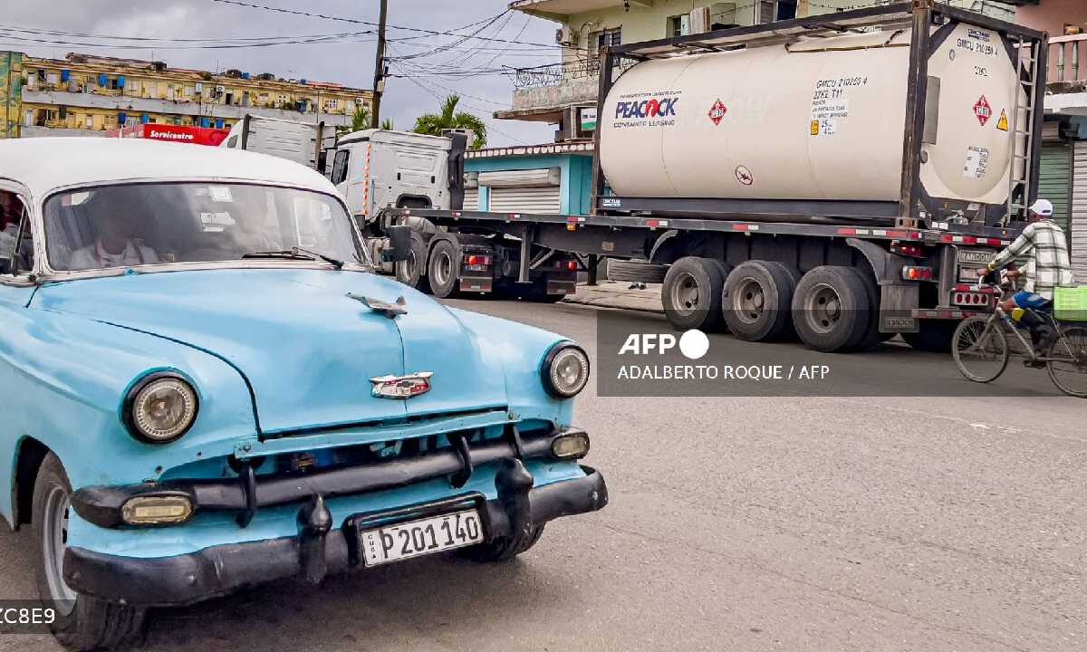 Cuba se alista por si esta atacada.
