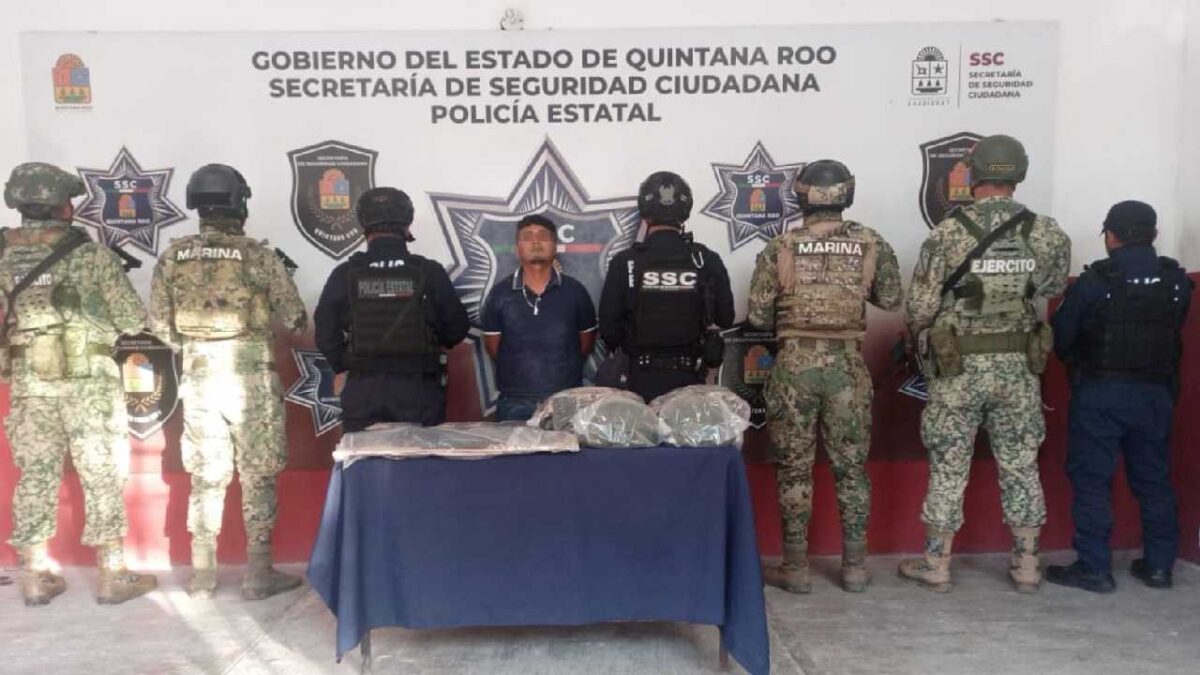 El sujeto fue puesto a disposición de las autoridades.