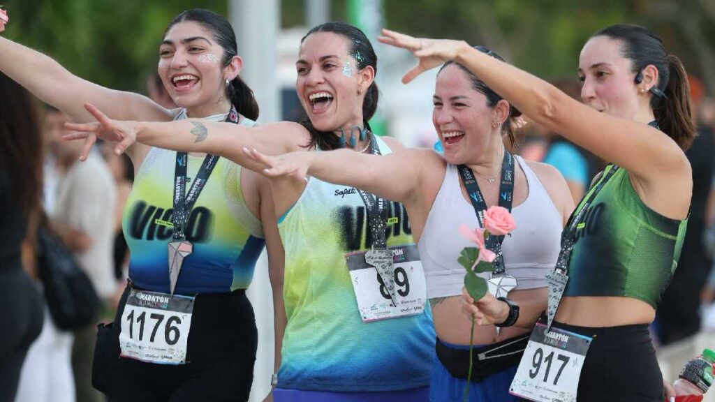 Día Internacional de la Mujer: Así se vivió en Cancún el Medio Maratón; 2500 atletas de 31 países (galería)