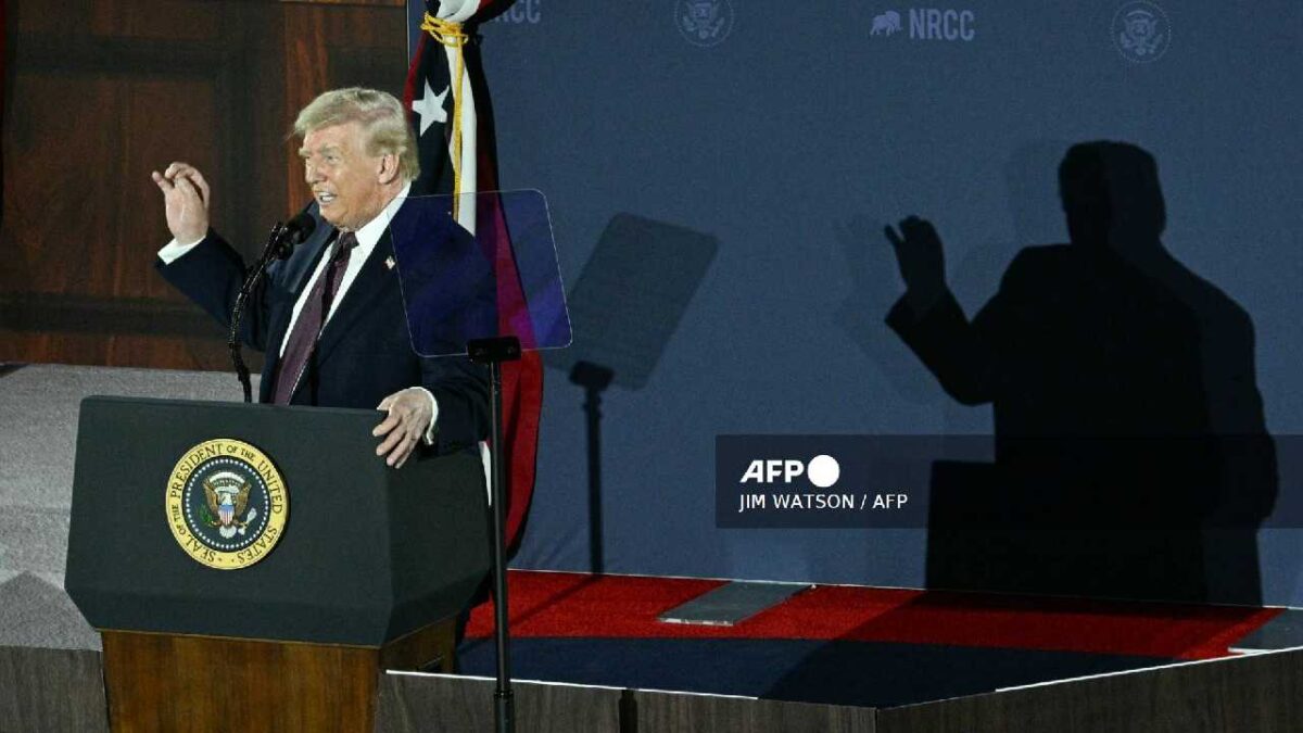 Donald Trump sigue en negociaciones.