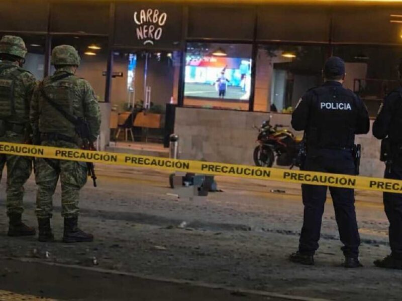 Enfrentamiento entre grupos delincuenciales en un bar de Cancún deja 3 muertos y varios lesionados