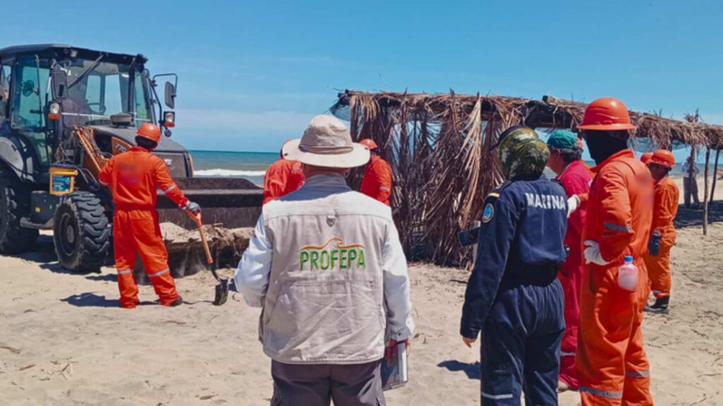 Detectan manchas de hidrocarburos en costas de Veracruz y Tabasco