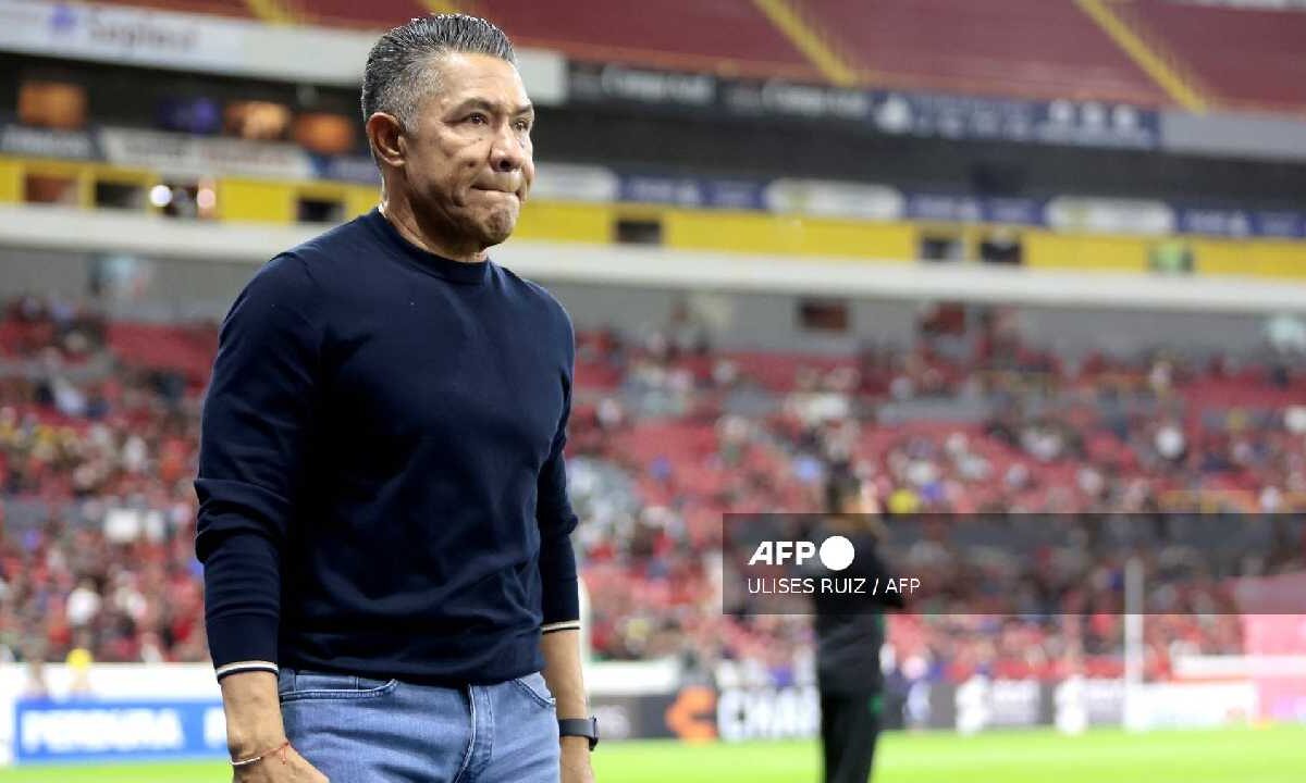 Ignacio Ambriz deja al León.