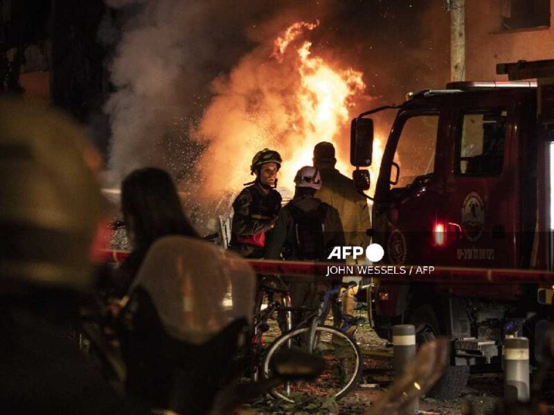 Irán intensifica ataques en el Golfo y eleva la tensión regional tras la muerte de Jamenei