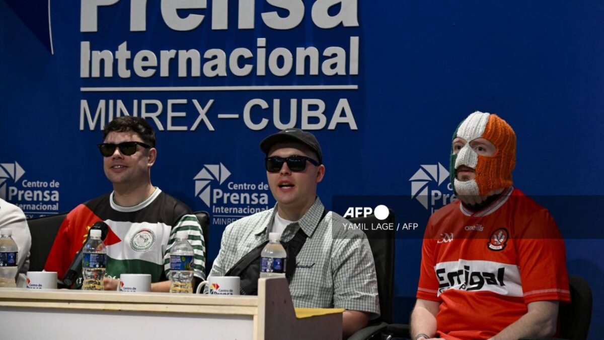 Kneecap se une a convoy internacional que enviará 20 toneladas de ayuda a Cuba en plena crisis energética. Ya hay envíos por aire y mar.