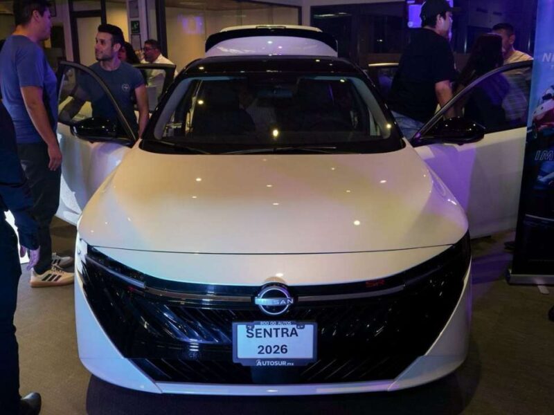 “La Noche de los Sedanes” revela la nueva generación de Nissan