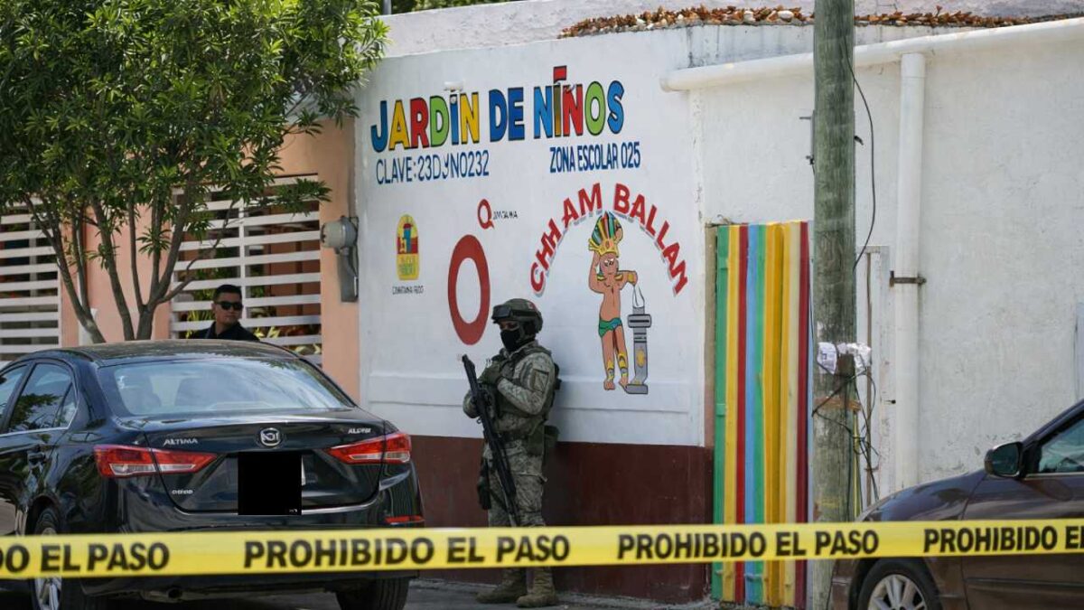 El ejecutado estaba dentro del kínder en Cancún.