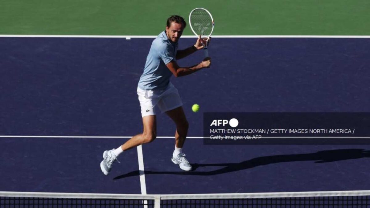 Medvedev vence a Alcaraz en Indian Wells