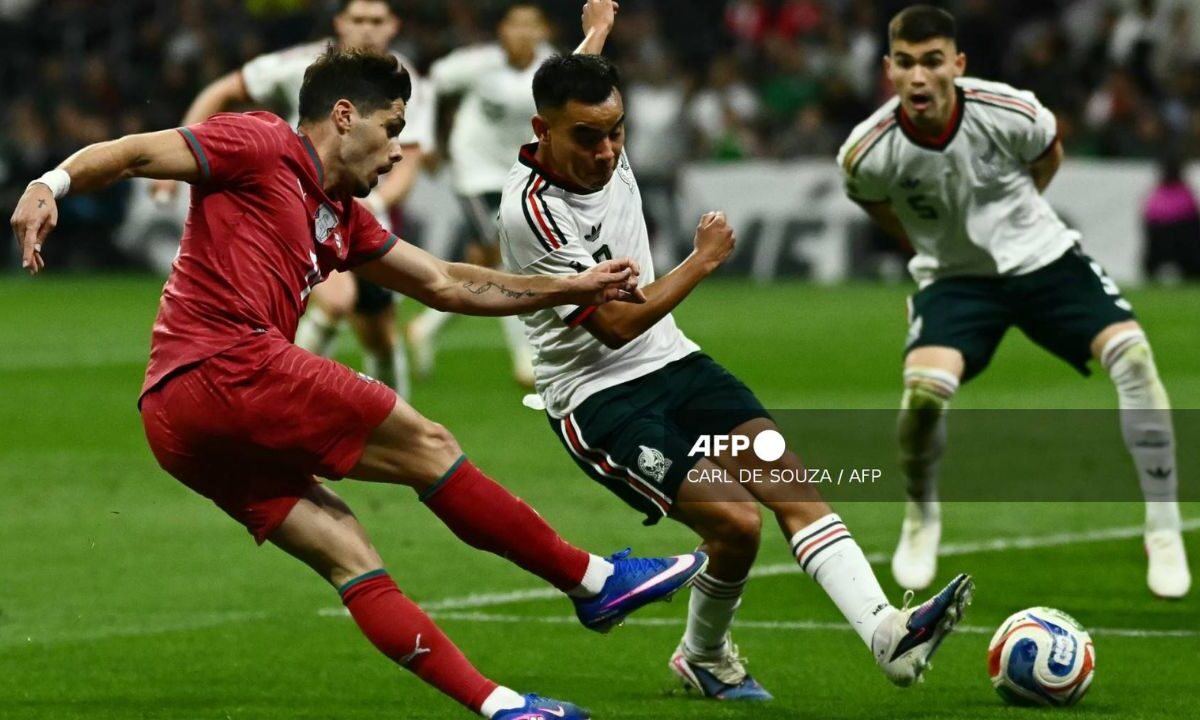 México empata 0-0 con Portugal en reapertura del Azteca