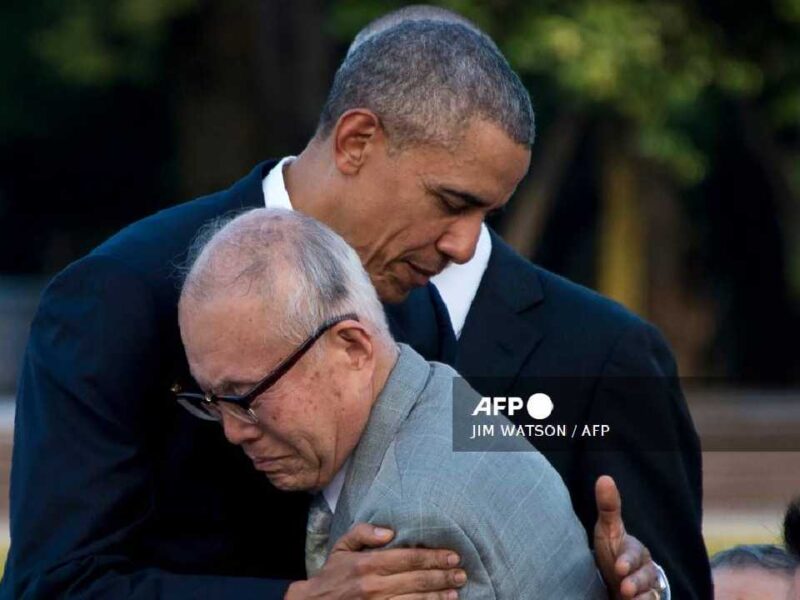 Muere sobreviviente de Hiroshima que protagonizó histórico abrazo con Barack Obama