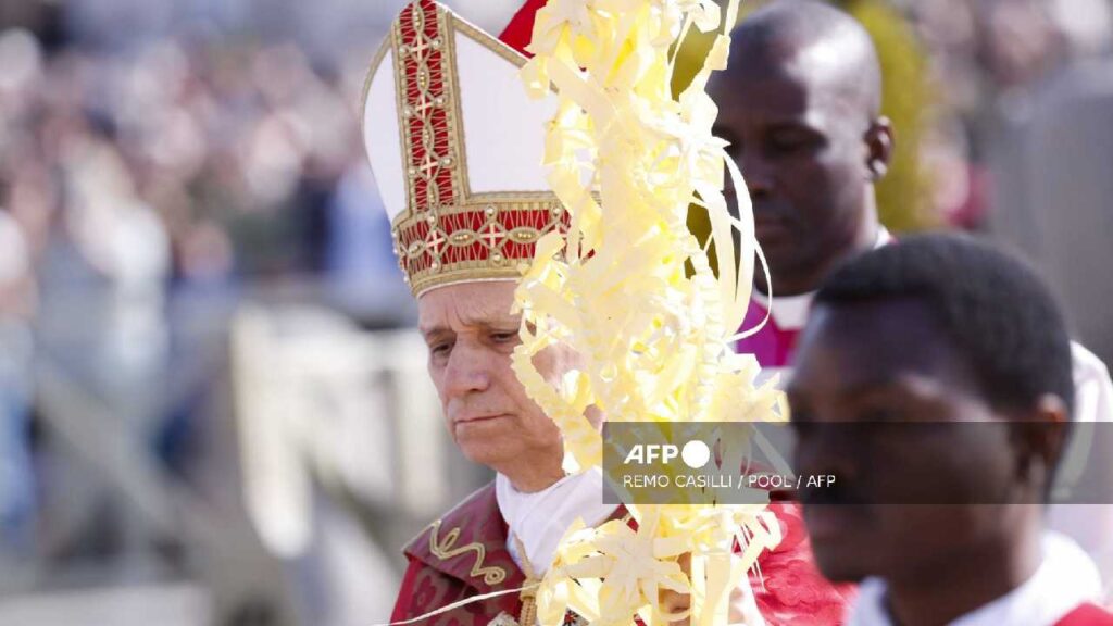 Papa advierte en la misa de Domingo de Ramos que Dios no escucha la oración de quienes hacen guerra