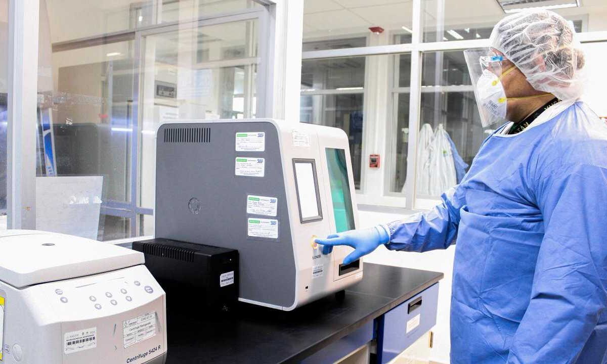 Mara Lezama destaca avances en materia de salud.