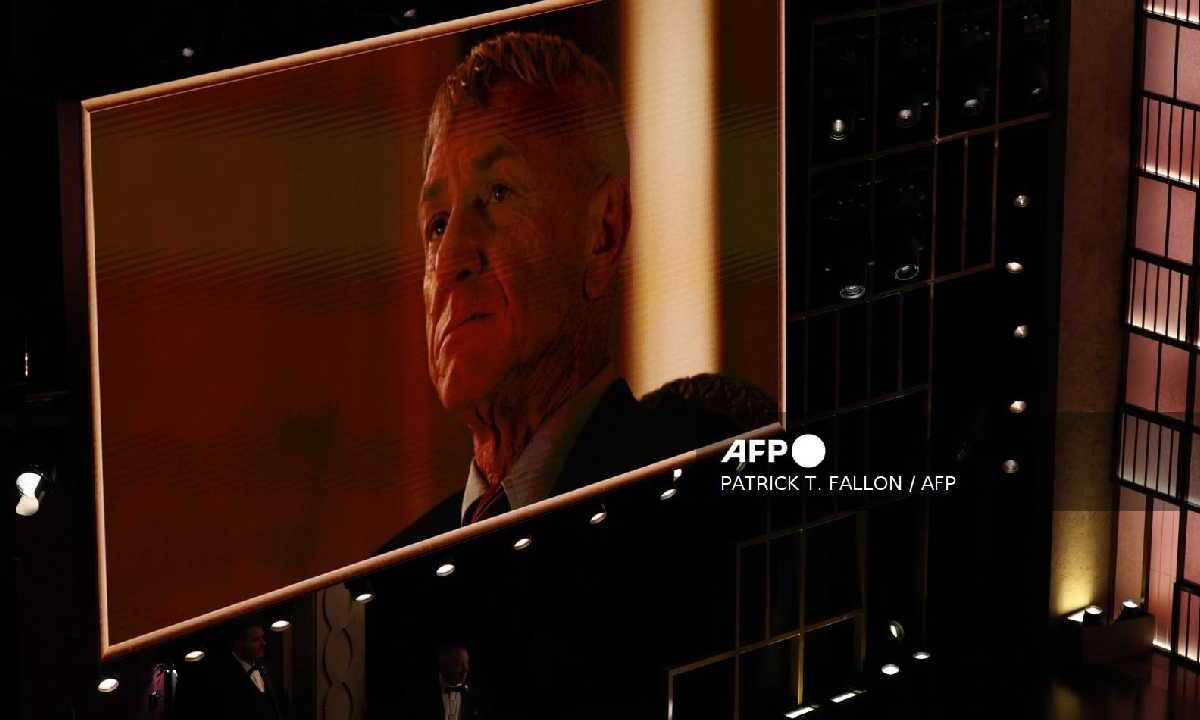 El actor estadounidense Sean Penn ganó su tercer Óscar.