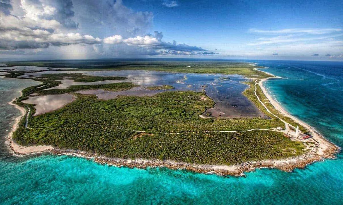 Sectur destaca conectividad del Caribe Mexicano.