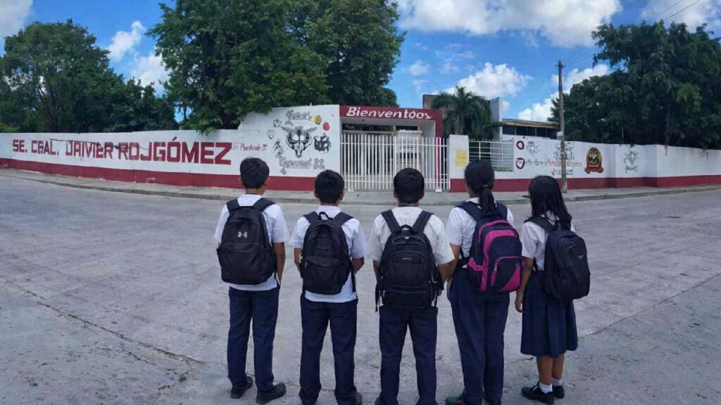 Separa la SEQ de su cargo a un prefecto de secundaria de Cancún acusado de acoso