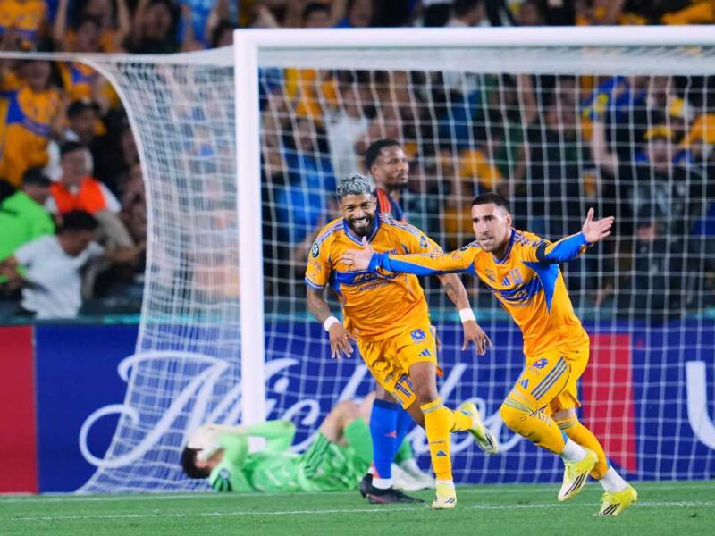 Tigres protagoniza remontada histórica y avanza a cuartos en la Concachampions