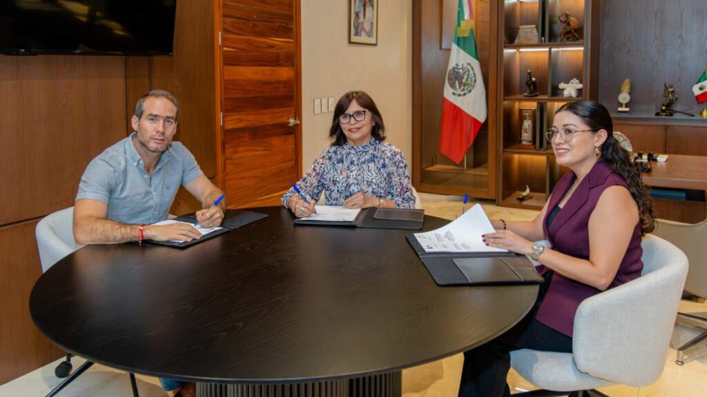 Tulum firma convenio anticorrupción para asesorar a burócratas
