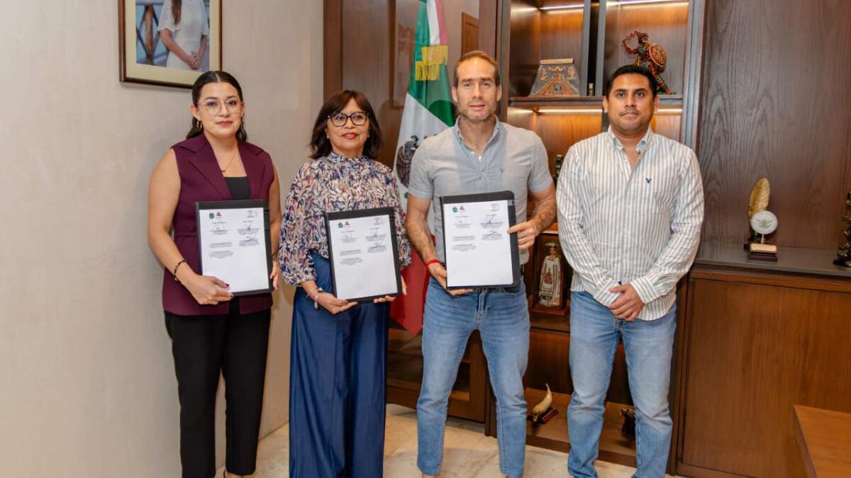 Tulum firma convenio anticorrupción para asesorar a burócratas