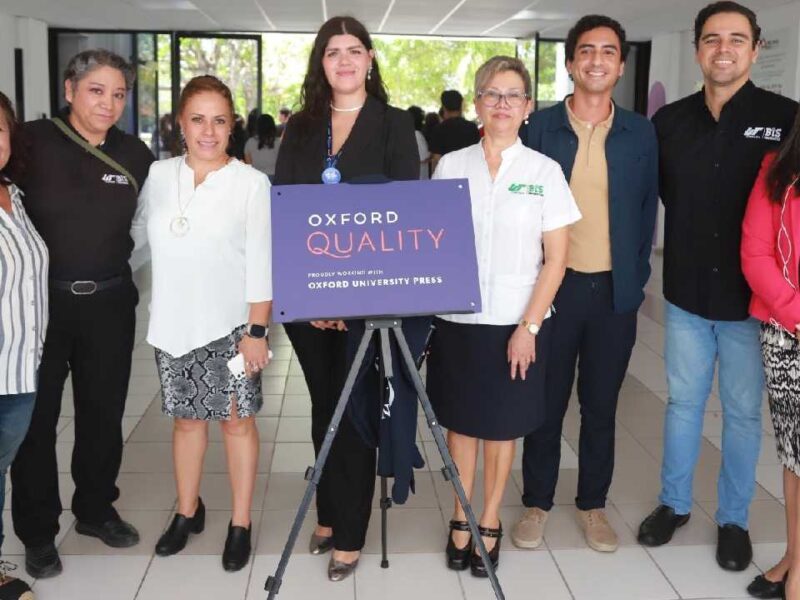 UT Cancún Bis recibe reconocimiento de Oxford University por su compromiso con la educación de calidad