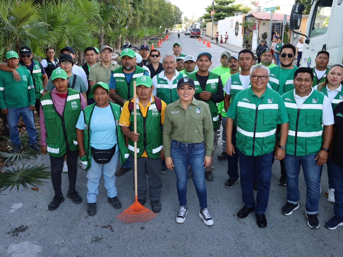 Las brigadas municipales realizaron mantenimiento de calles, retiro de residuos y supervisión de luminarias.