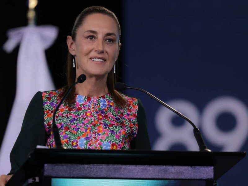 Claudia Sheinbaum pacta con la banca elevar crédito al 45% del PIB para 2030