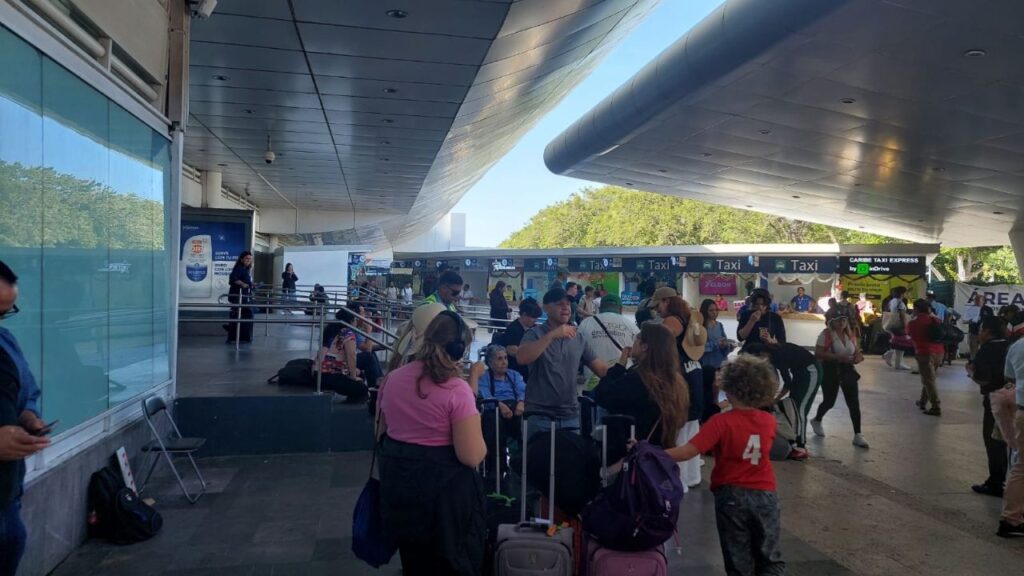 Cancún pierde el liderazgo nacional en rutas aéreas tras 15 años