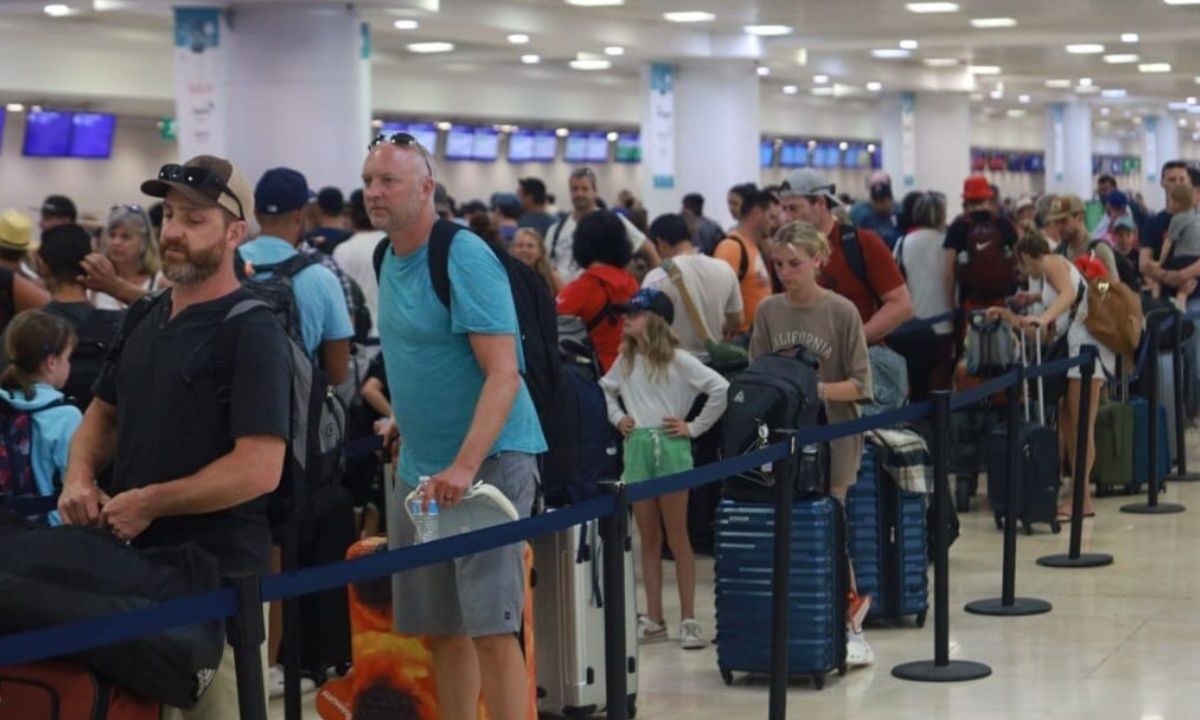 Cancún pierde el liderazgo nacional en rutas aéreas tras 15 años