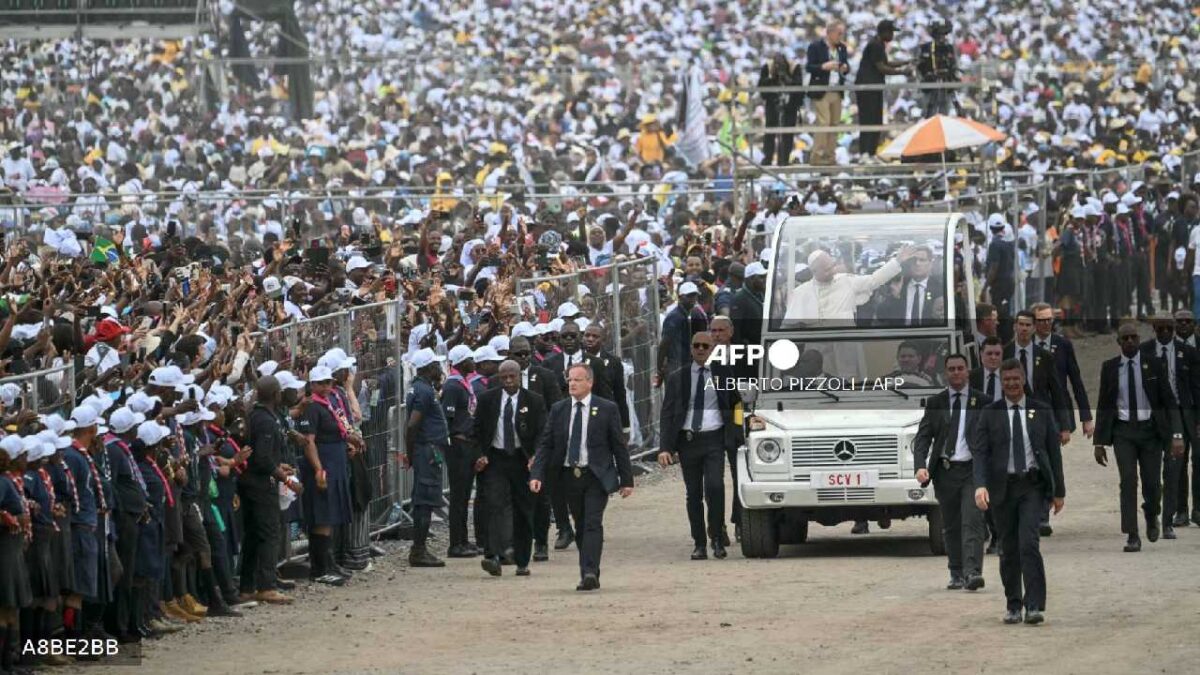El Papa continúa con su gira por África.