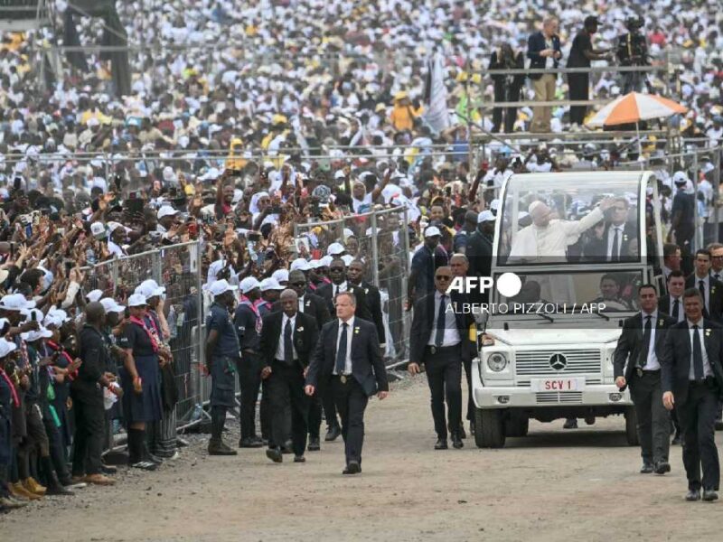 Angola recibe al Papa León XIV entre esperanza y reclamo social