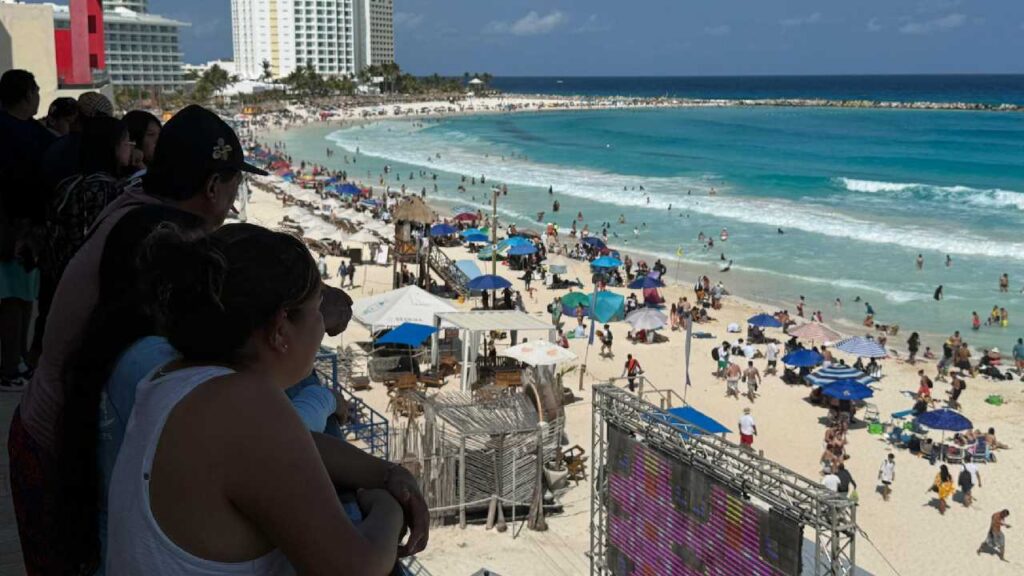 Así de impresionantes se vieron las playas de Cancún e Isla Mujeres el último día de las vacaciones de Semana Santa