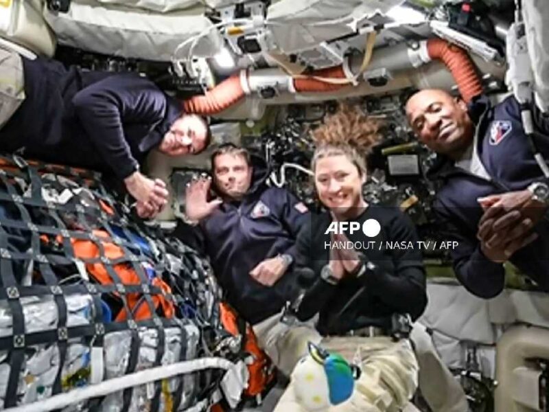 Astronautas de misión Artemis II encienden motores y parten rumbo a la Luna en histórica maniobra