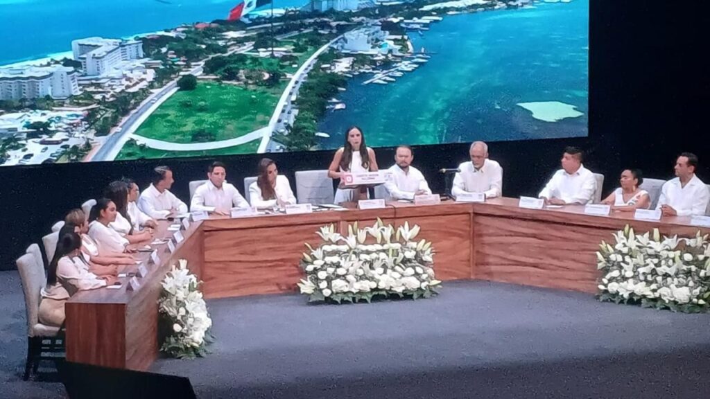 Cancún celebra 56 aniversario con Sesión de Cabildo y Medalla al Mérito