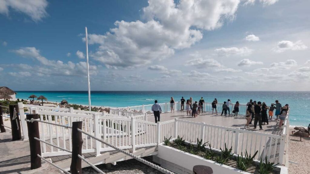 Clima en Quintana Roo: cielo nublado con actividad eléctrica y calor para hoy, jueves 23 de abril