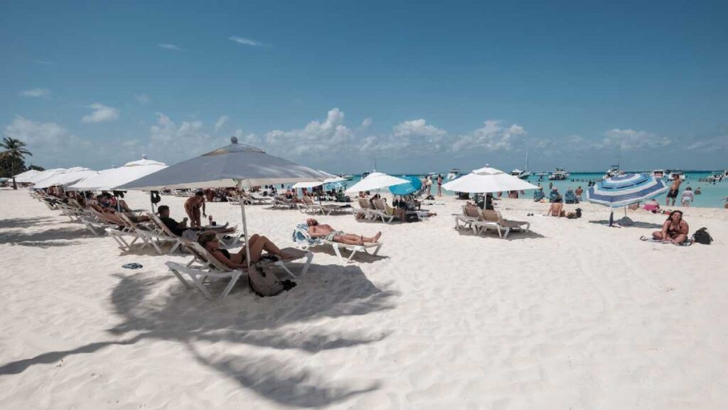 Clima en Quintana Roo: inicia el primero de abril con calor y cielo parcialmente nublado