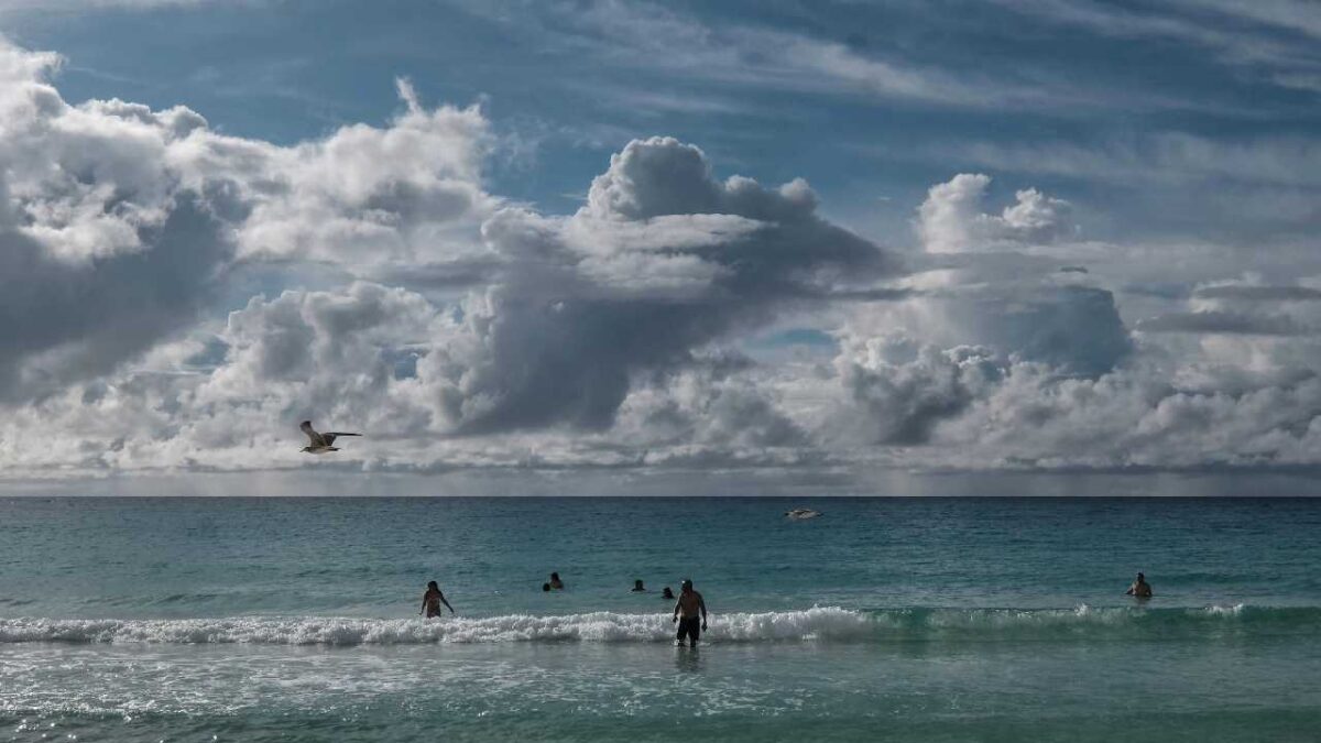 Prevén día caluroso.
