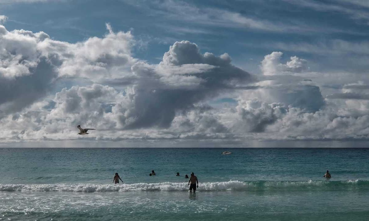 Prevén día caluroso.