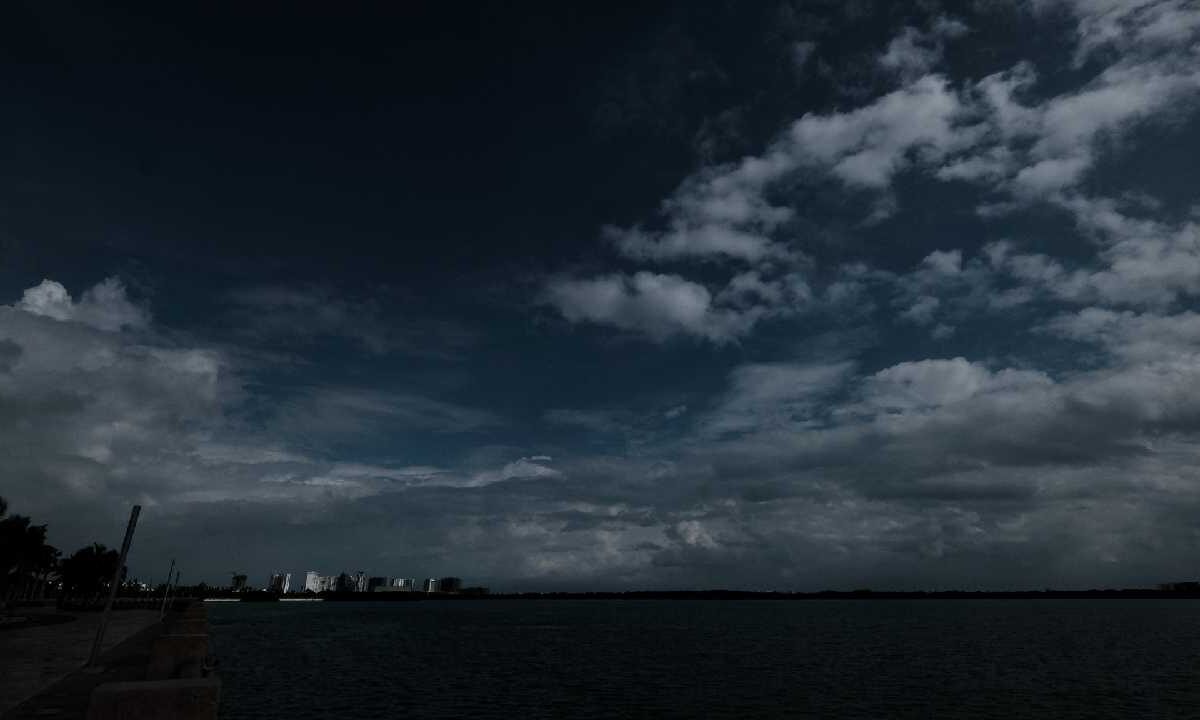 Prevén día caluroso.