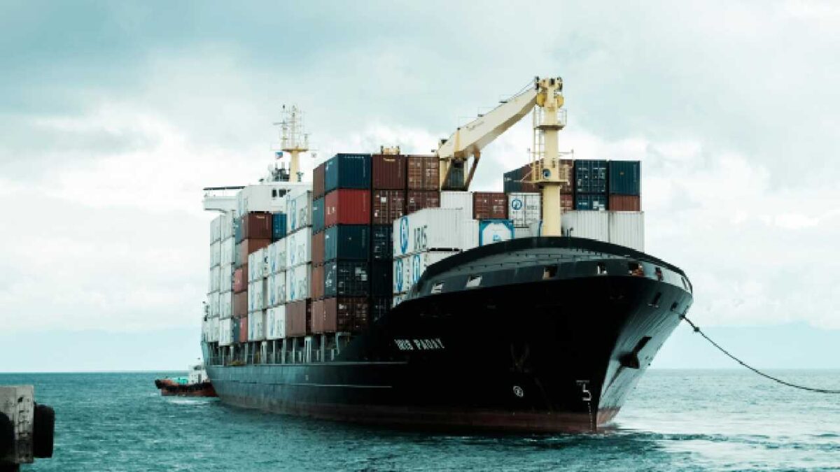 Advierten alza en transporte marítimo.