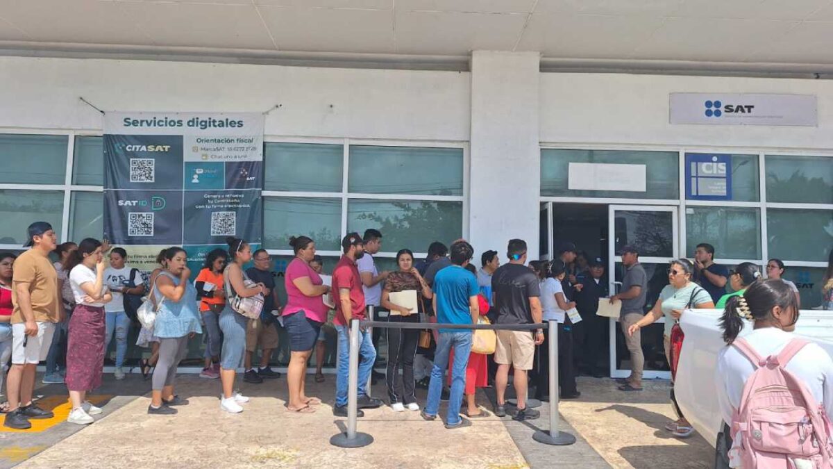 Colapsa el SAT Cancún.