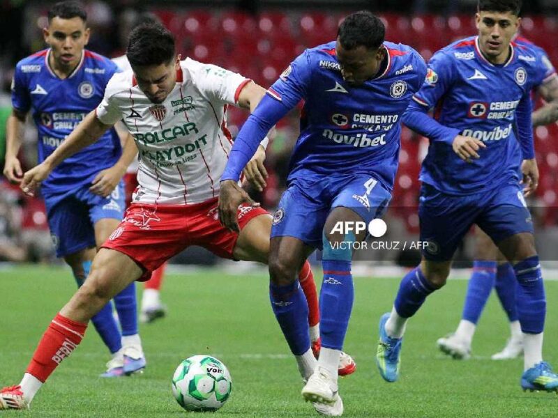 Cruz Azul aplasta a Necaxa, entra con fuerza a cuartos de final y gana millón de dólares